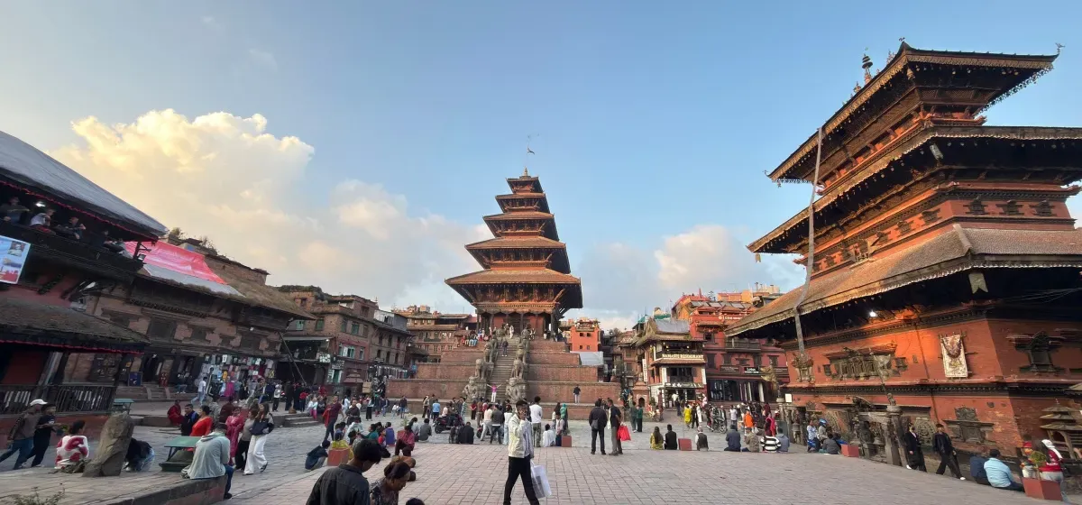 तलेजु भवानीको दर्शन गर्न भक्तपुरमा भक्तजनको ओइरो