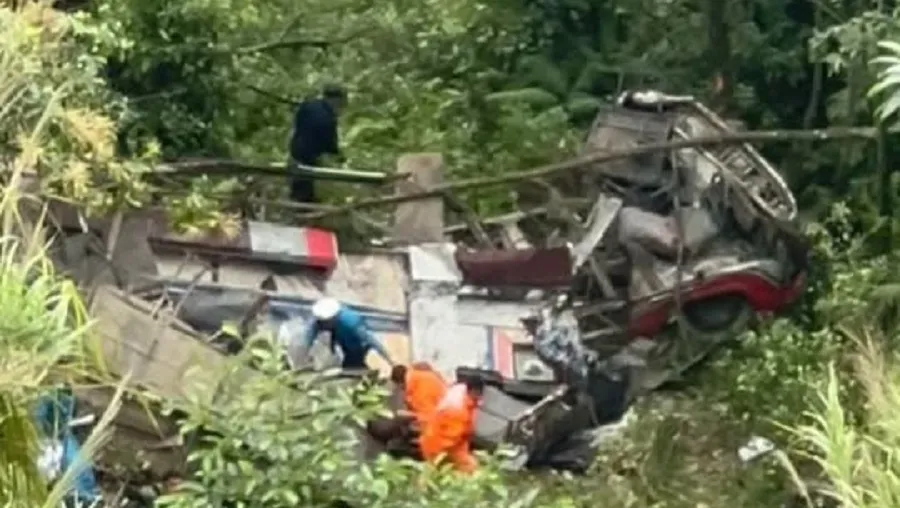 पोखरामा स्कुल बस दुर्घटना : ५ जनाको मृत्यु, १४ जना घाइते