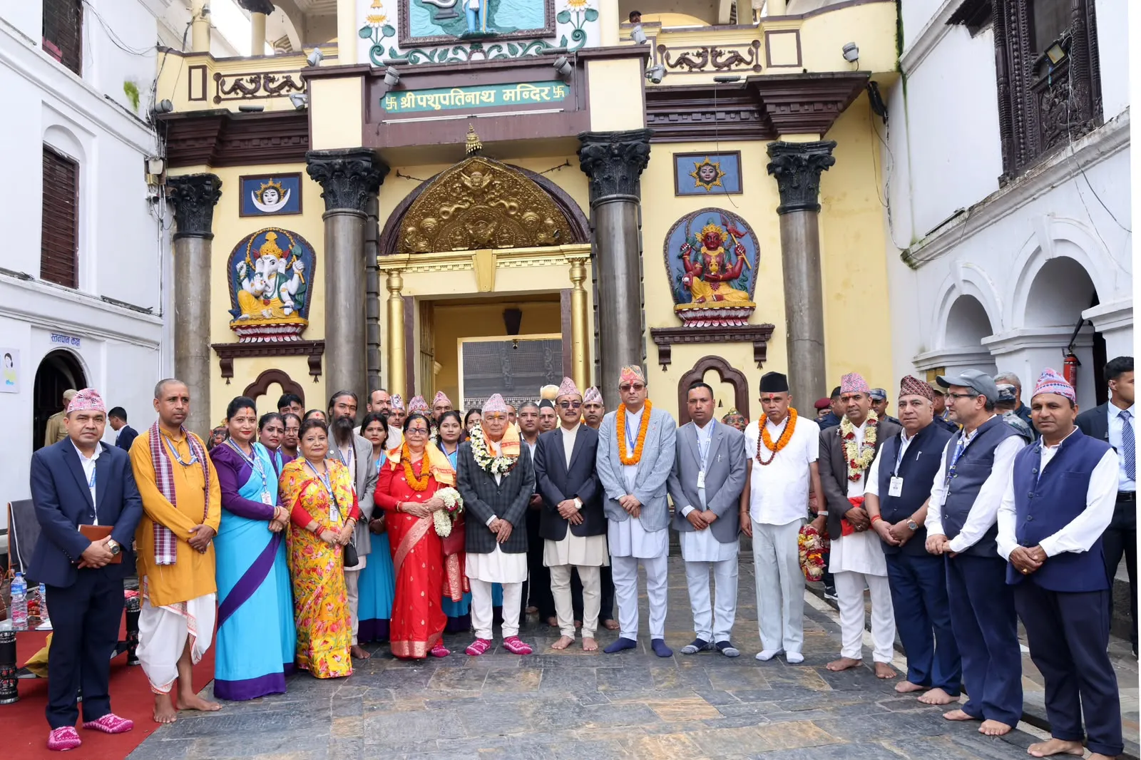 राष्ट्रपतिबाट पशुपतिमा पूजाआराधना